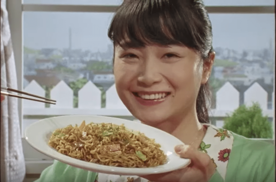 日清CMの女優は誰?