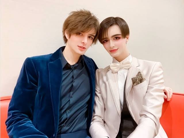 白塗りメイクのMattと城田優