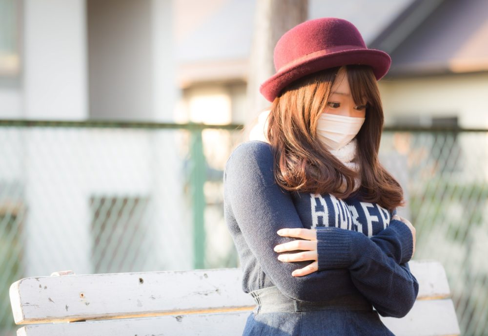 寒がる女子