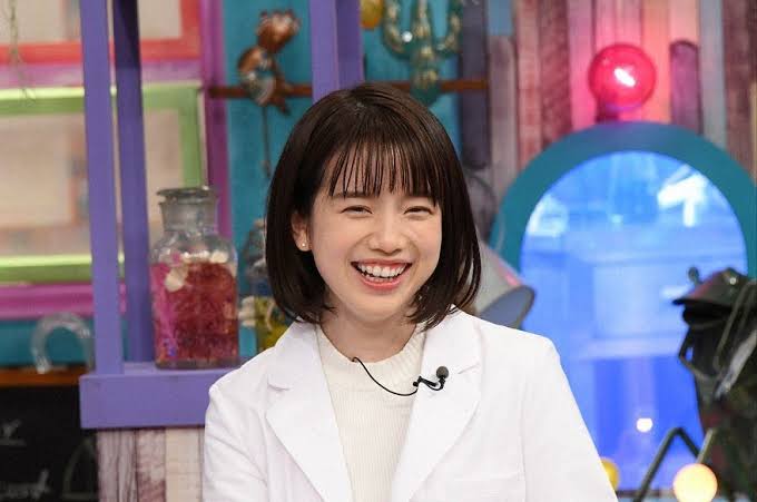 弘中綾香アナ